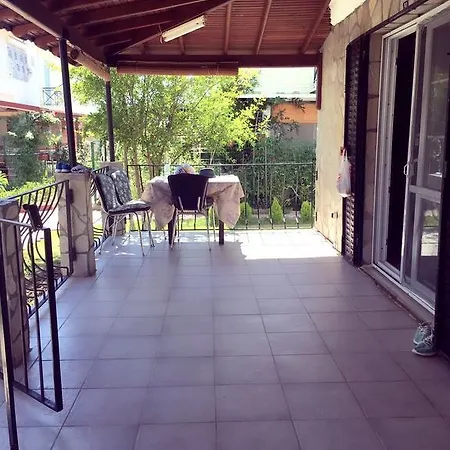 Havuzlu Vilă Guzelcamlı