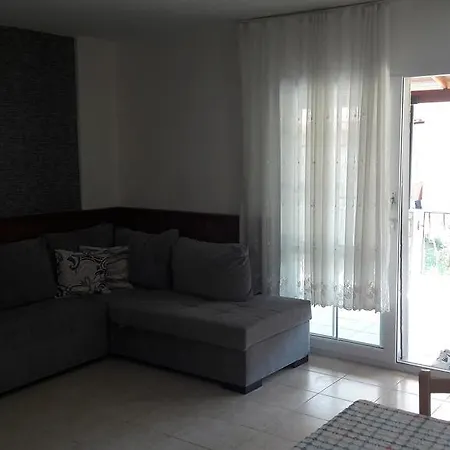 Havuzlu Vilă
